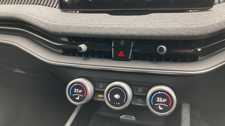 Skoda Superb 2.0 TDI SE Technology 5dr DSG Diesel Estate